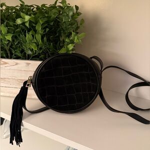 Street Level Black Faux Croc-Embossed Round Crossbody Bag w/Leather Trim